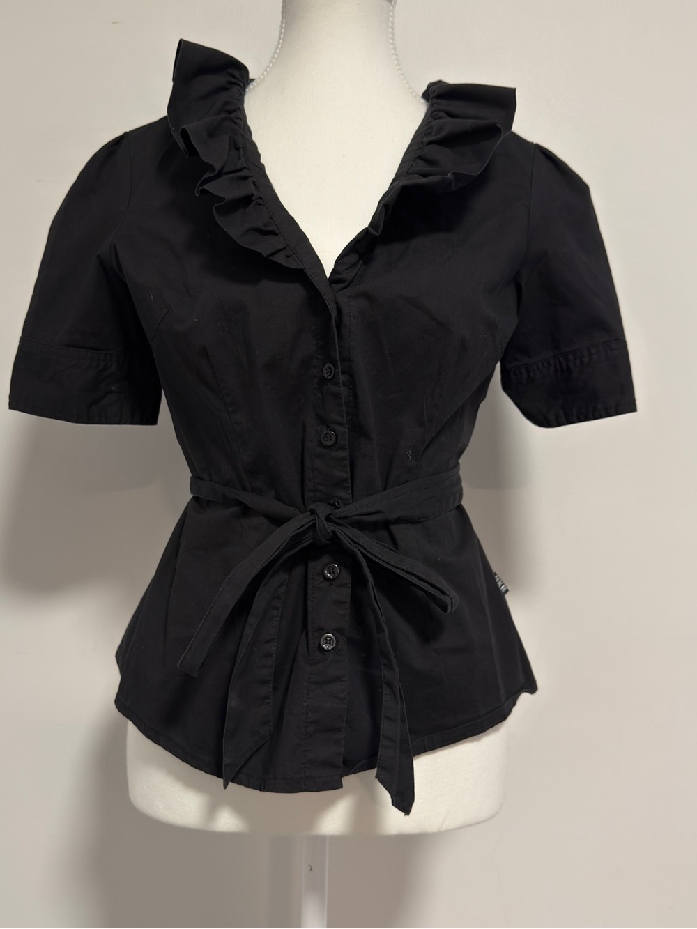 Vintage HKR Women’s Black Ruffle Collar Button-Front Tie Waist Top